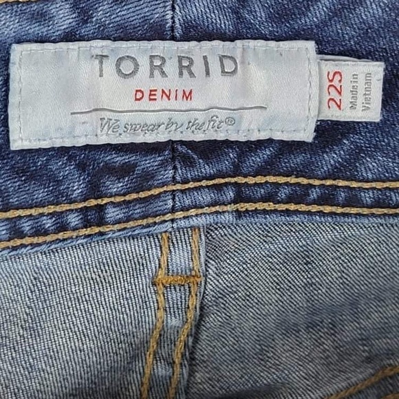 Torrid Button Fly Slim Bootcut Denim Jean Plus Size 22 Short Zip Fly Stretch - Picture 4 of 7
